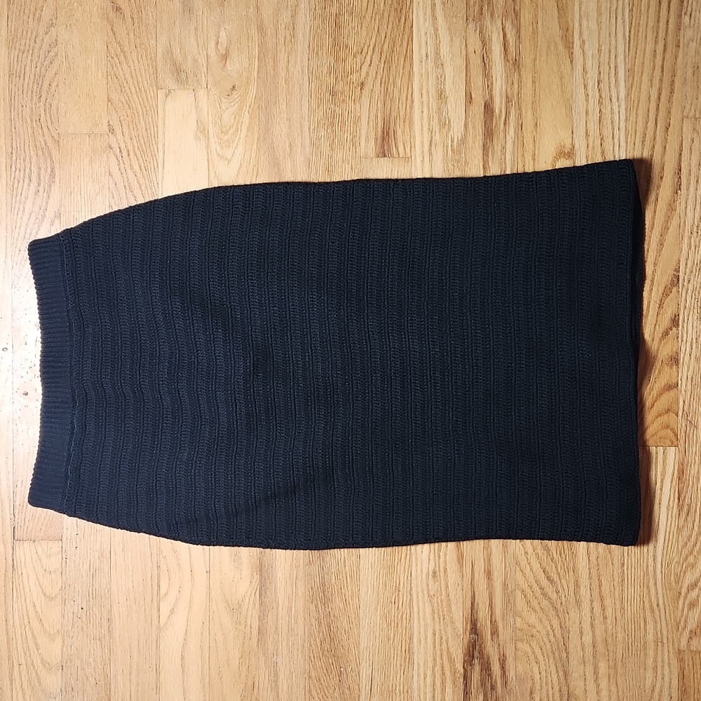 Theory Janleen Arabia black knit crochet lined pencil skirt